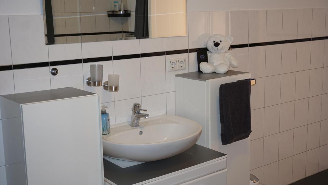 M&M Apartment Duesseldorf Neuss Bagian luar foto